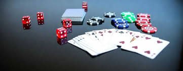 Live casino dengan dealer langsung dan berbagai permainan meja bertaraf internasional